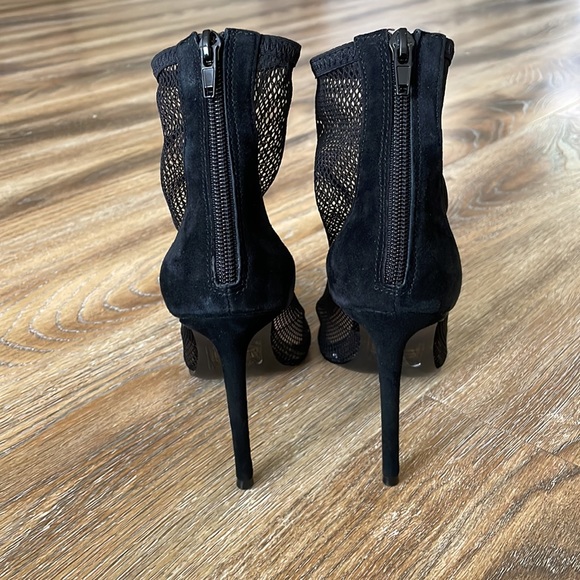 Steve Madden Vielo Boot in Black Suede - Picture 6 of 12